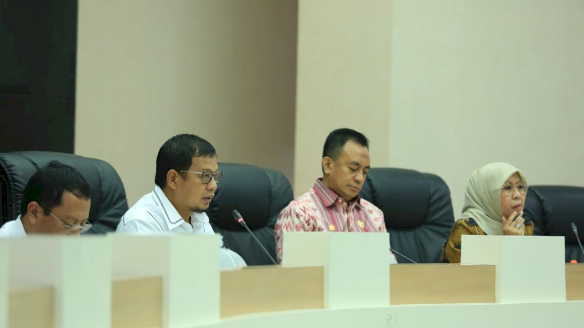 Iqbal Kumpulkan Pimpinan SKPD di Balai Kota, Ini Arahannya