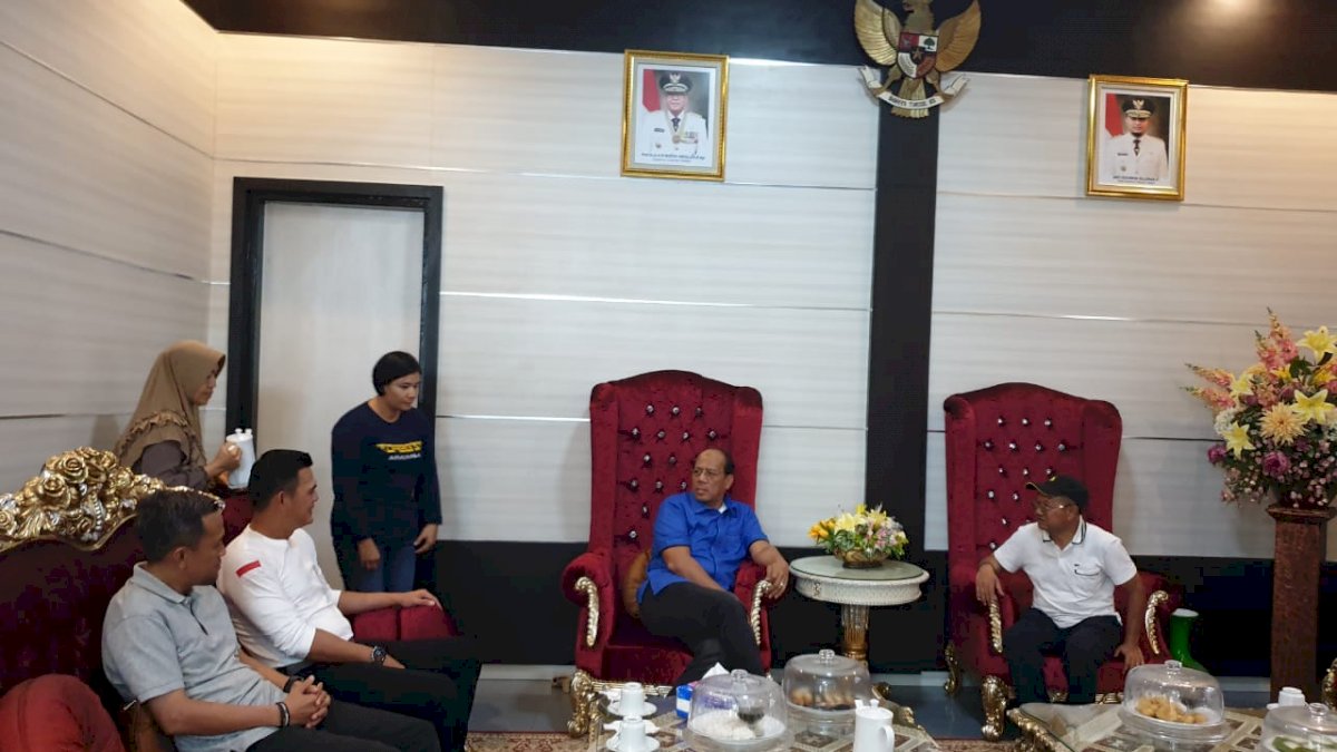 Cuaca Buruk, Wakapolda Sulsel Gagal Main Tenis di Jeneponto