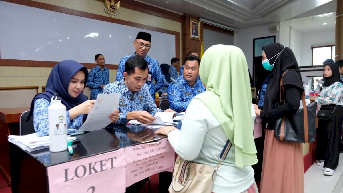 Sekda Pantau Pengambilan Kartu Ujian CPNS Gowa di Hari Terakhir