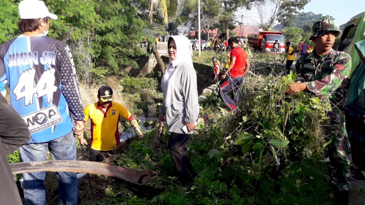Gandeng TNI-Polri, Pemkab Sinjai Kerja Bakti di Salter Sungai Bontompare