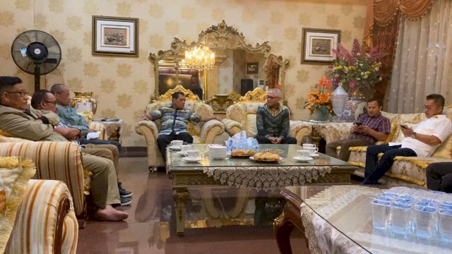 Rapat internal Golkar membahas beberapa polemik yang terjadi di Sulsel. (ist)