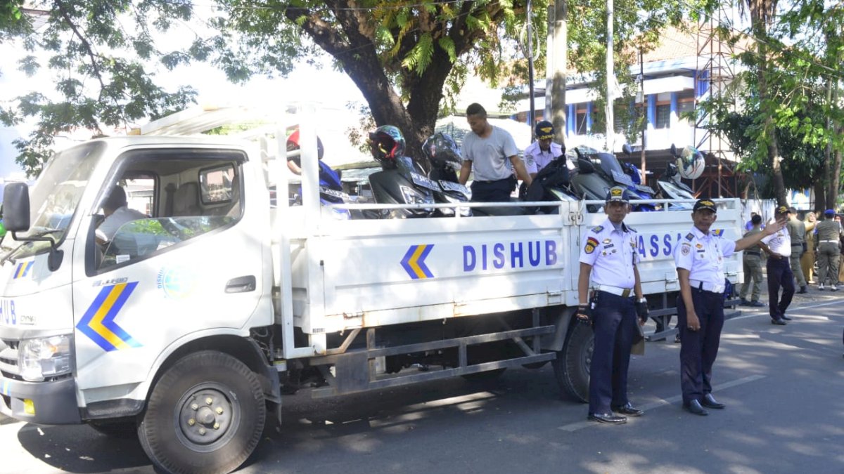 Parkir Sembarangan, Kendaraan Roda Dua di Jalan Slamet Riyadi Ditertibkan