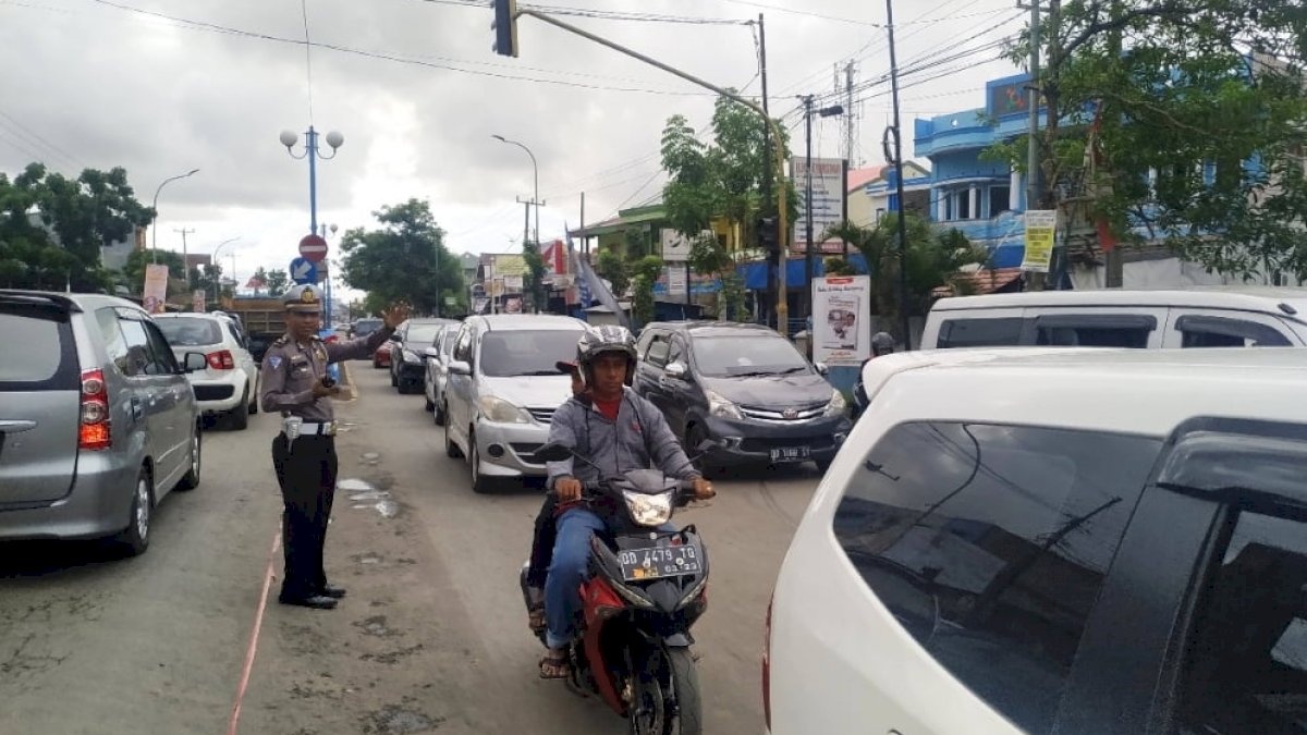 Pasca Libur Tahun Baru, Lalu Lintas di Maros Padat Merayap