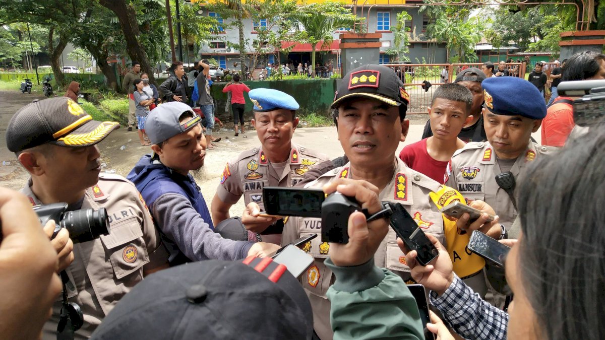 Penertiban Stadion Mattoanging Sempat Ricuh