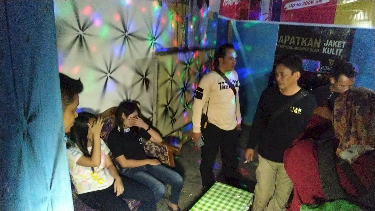 Gelar Operasi Pekat, Petugas Sisir Belasan Cafe Remang-remang di Pangkep