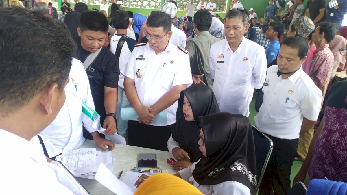 Pemkot Parepare Serahkan Bantuan Rp991 Juta kepada Korban Bencana