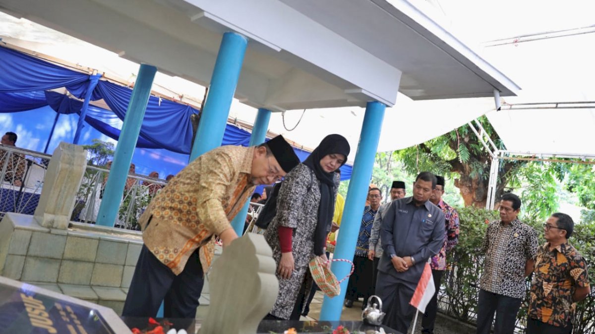Ikut Peringati HUT ke-73 BPK RI, Iqbal Suhaeb Ziarah Makam M Jusuf