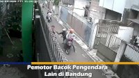 VIDEO: Pemotor Bacok Pengendara Lain di Bandung