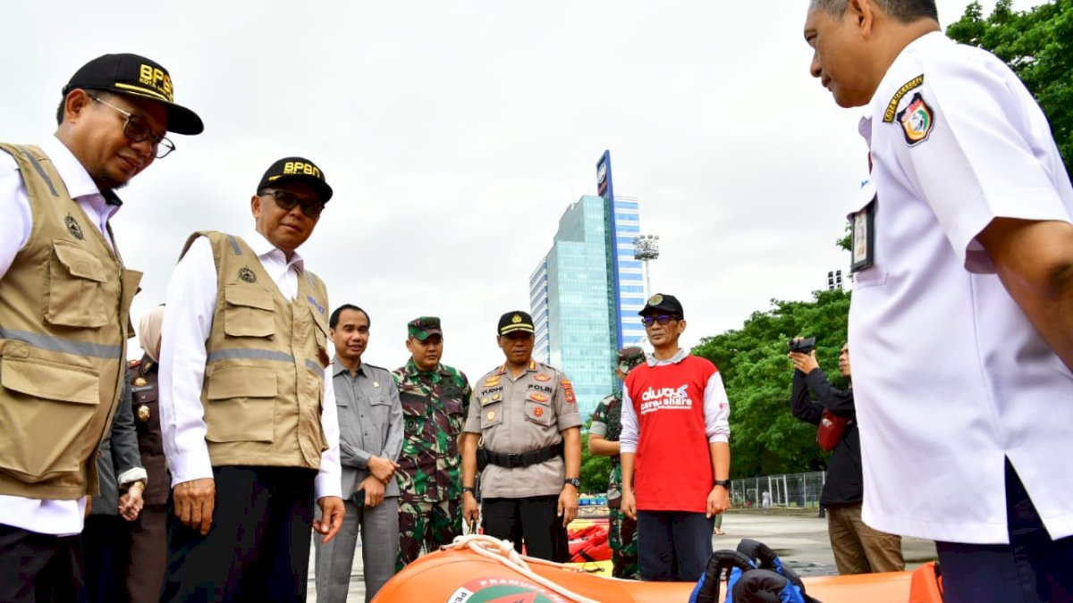 Nurdin Abdullah Minta Masyarakat Banyak Berdoa Hadapi Cuaca Ekstrem