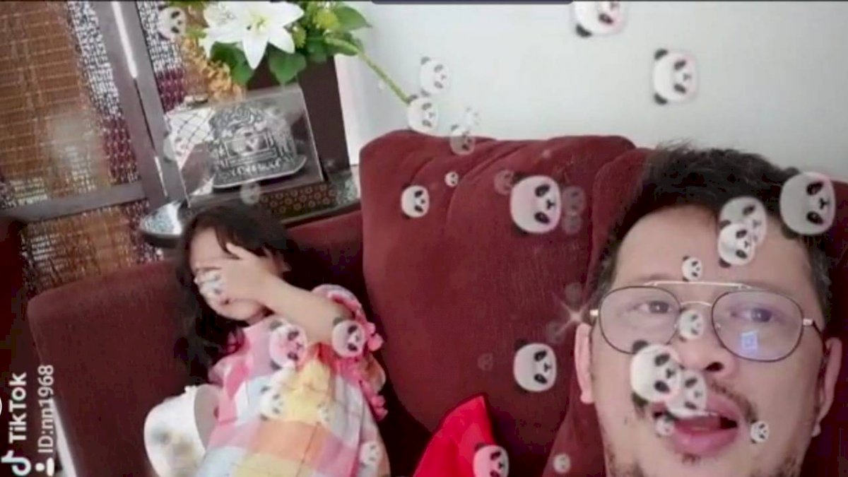 Intip Lucunya None Ketika Main Tiktok