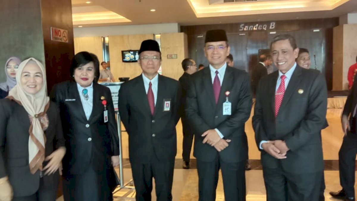 Hadiri Sertijab Kepala OJK, Amran Mahmud Ajak Bangun Sinergi