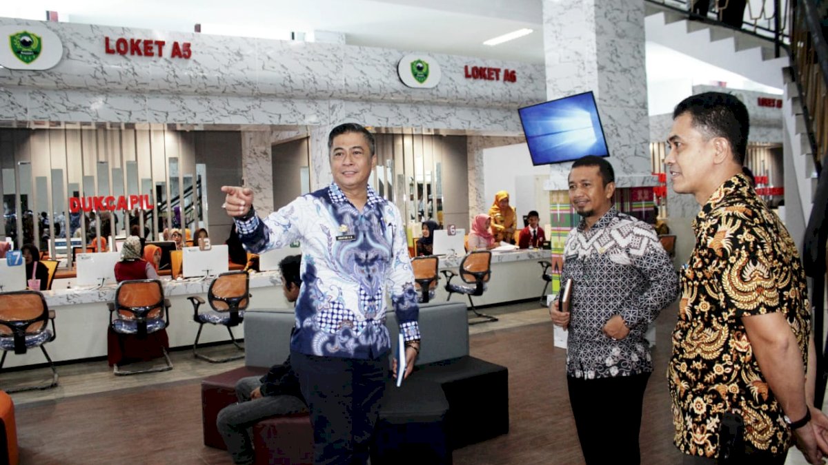 Pemkab Bulukumba Studi Banding Pengelolaan Mal Pelayanan Publik di Barru