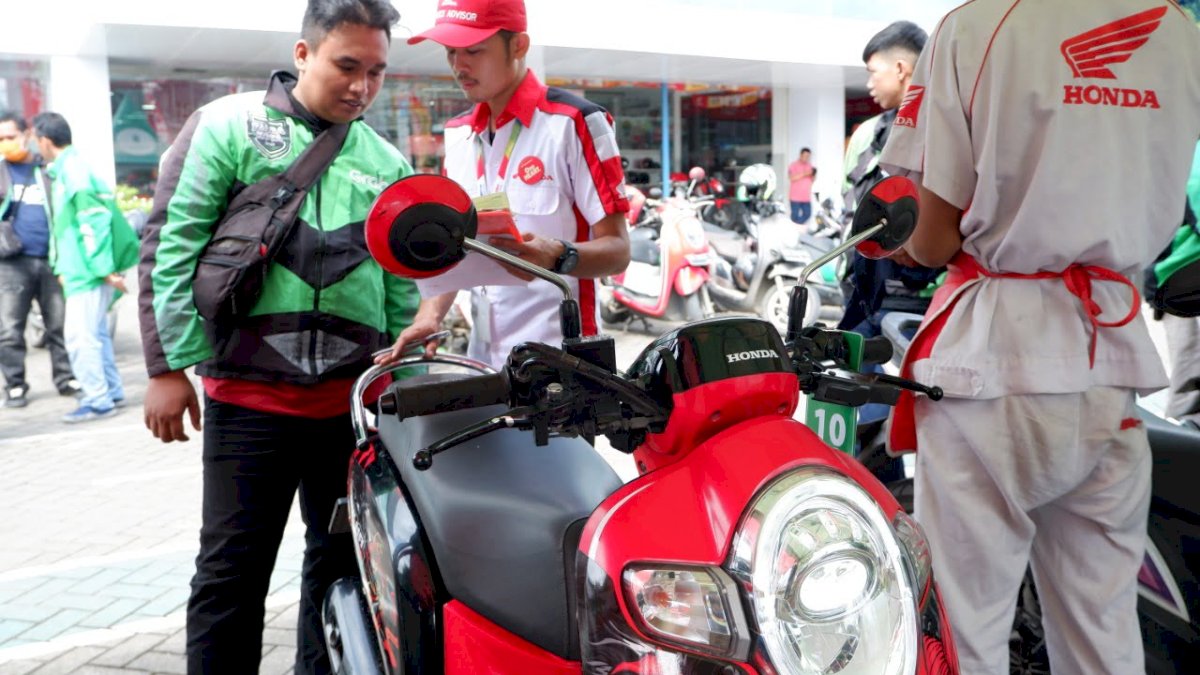 Astra Motor Makassar Beri Diskon Servis Khusus Motor Mitra Grab