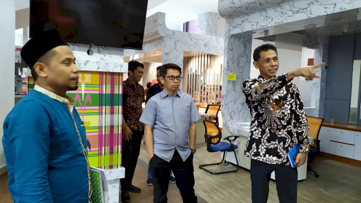 Kagumi Mal Pelayanan Publik, Ketua DPRD Enrekang Minta Pemkab Berguru di Barru