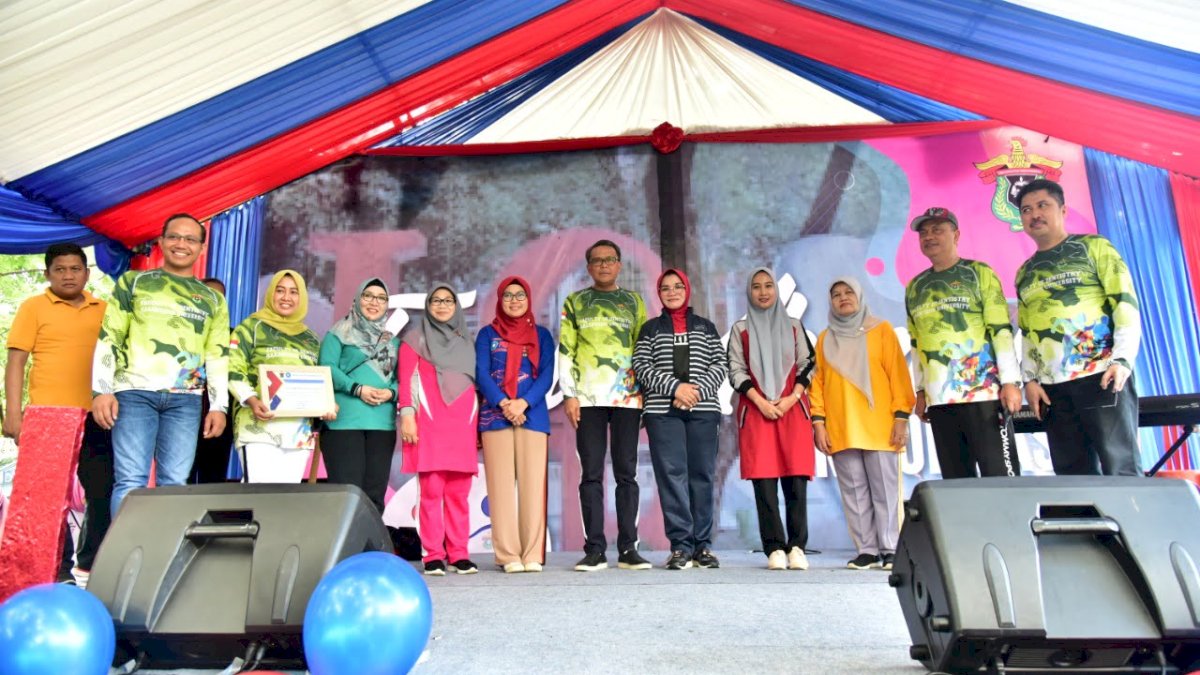 Nurdin Abdullah dan Istri Hadiri Dies Natalis ke-37 FKG Unhas