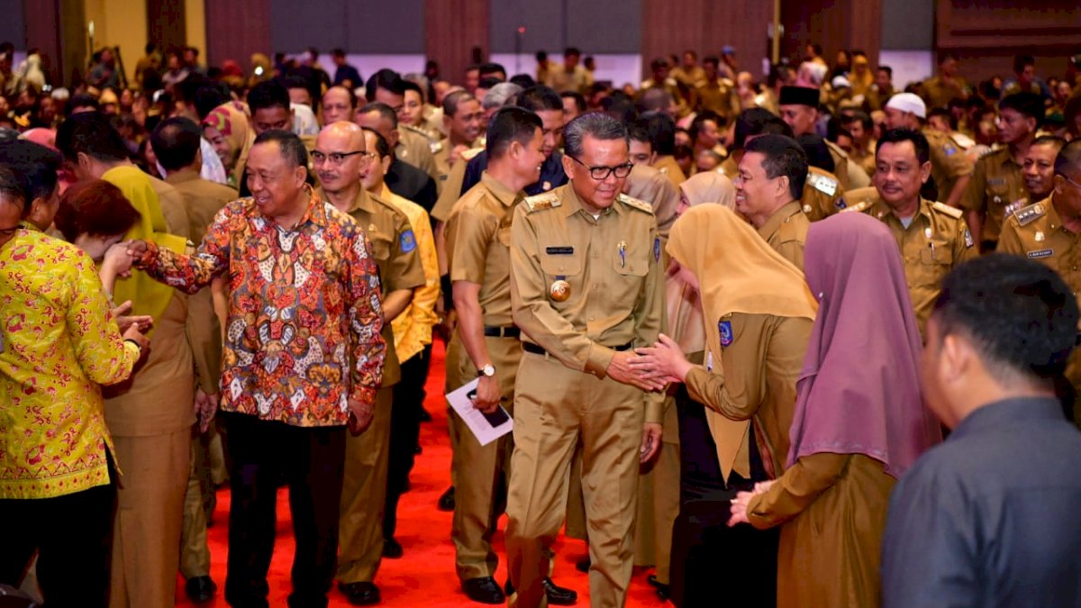 Bertemu Kades se-Sulsel, Ini Pesan Nurdin Abdullah