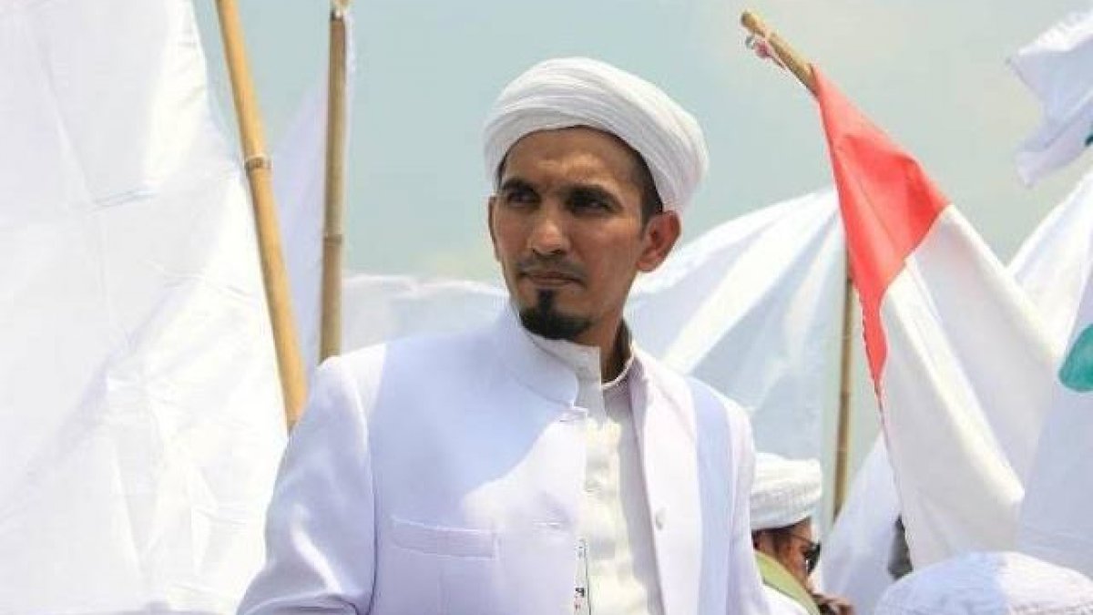 FPI Usul Hukum Potong Tangan dan Leher Bagi Koruptor
