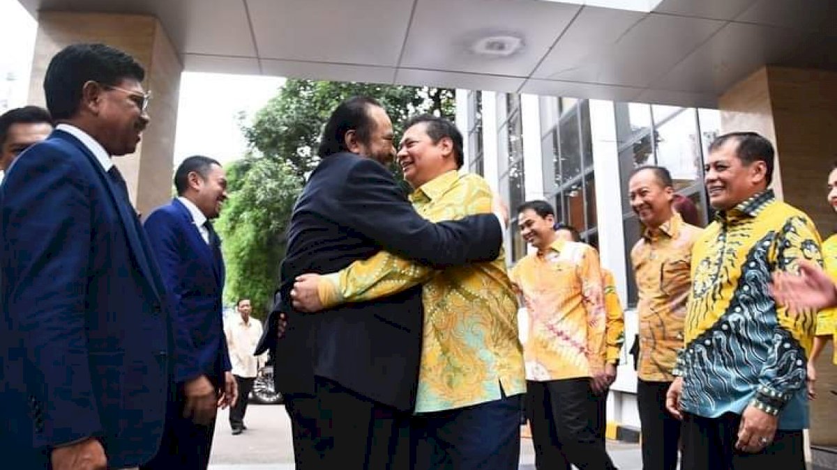 Surya Paloh dan Airlangga Bertemu di Markas Golkar