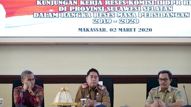 Anggota Komisi II DPR RI melakukan kunjungan kerja di Sulsel, Senin (2/3/2020). (Foto/Ist)