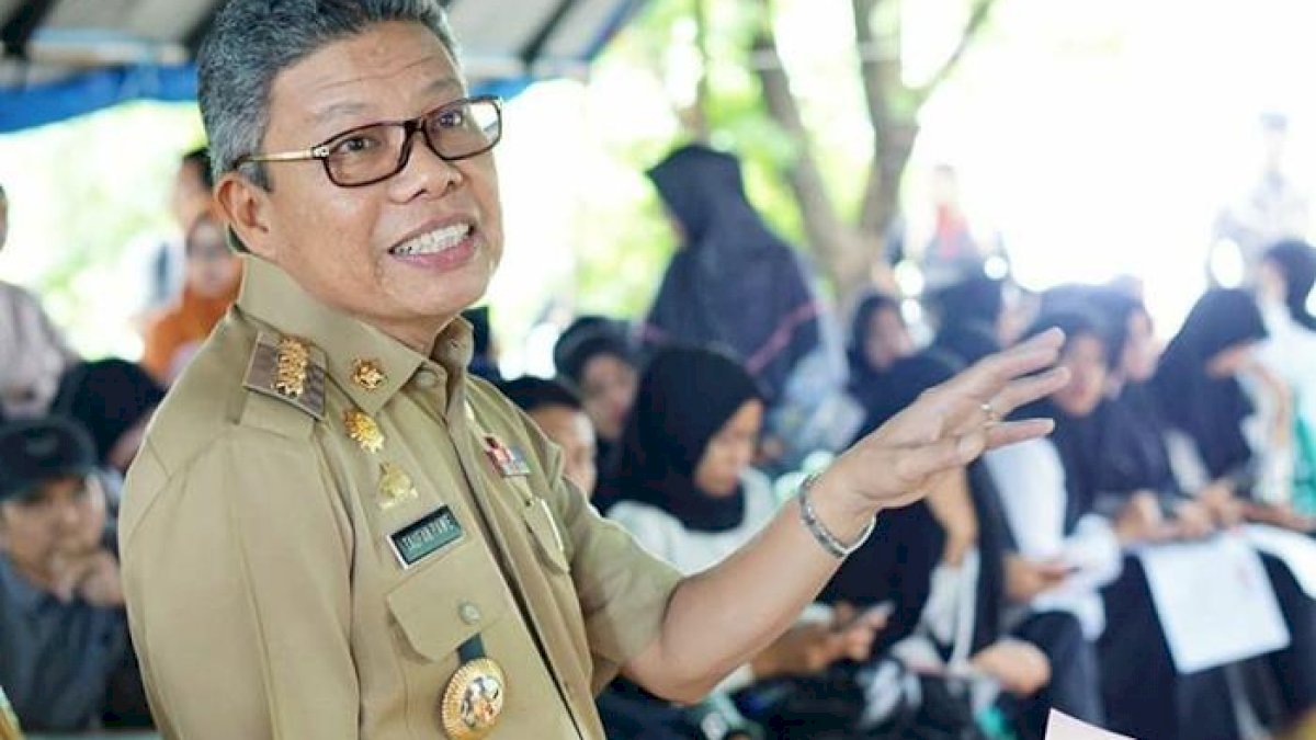 Taufan Pawe Imbau Warga Parepare Tak Panik Sikapi Virus Corona