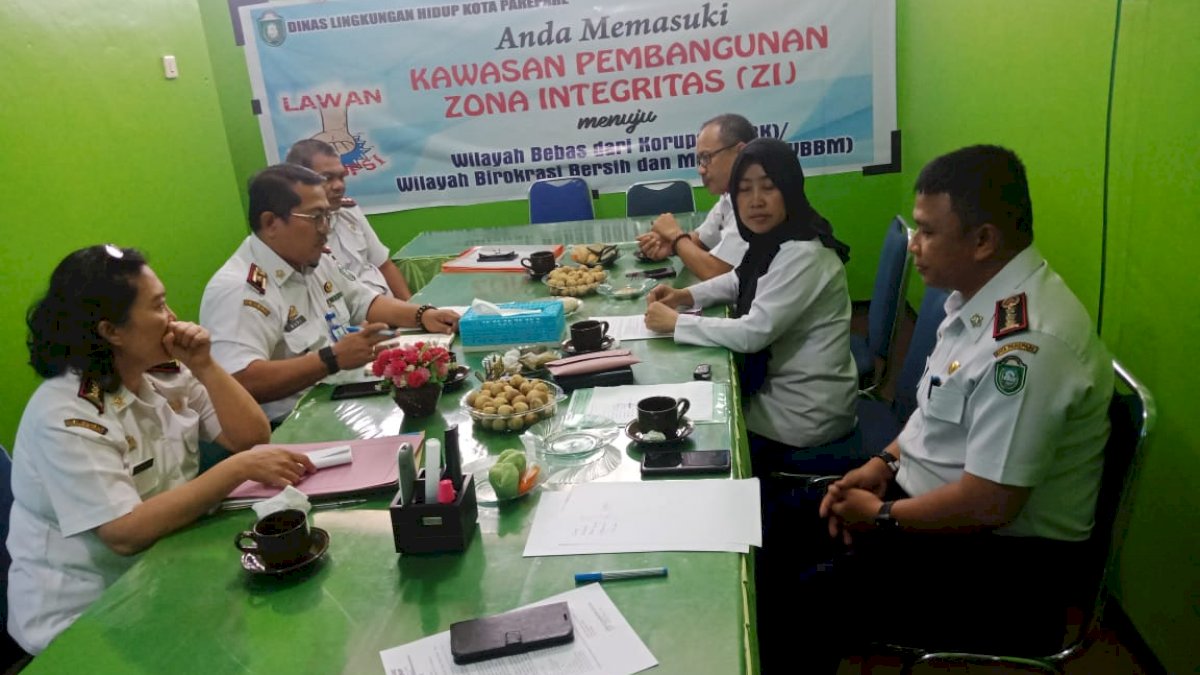 Dorong Peningkatan Kinerja, DLH Parepare Ganti 13 Petugas Kebersihan
