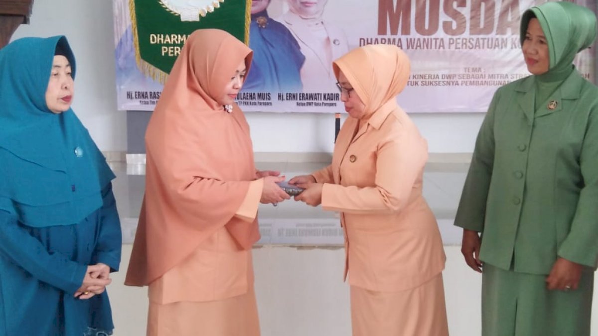 Buka Musda Ke IV DWP, Erna Tekankan Hubungan Silahturahmi Para Istri ASN