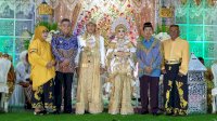 Taufan Pawe Hadiri Pernikahan Putra Ketua DPRD Parepare