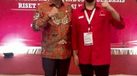 Suardi Saleh-Ogi Foto Salam Komando di Rakerda PDIP
