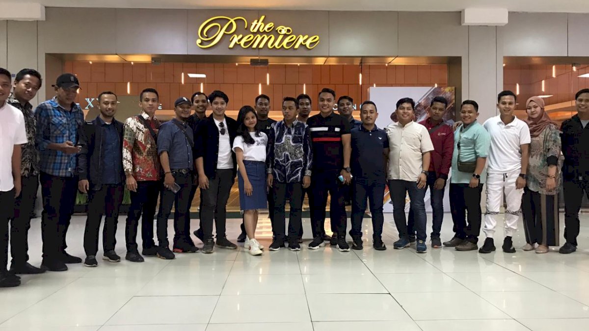 Syaharuddin Alrif Ajak Kerabatnya Nonton Bareng Film Tenripada