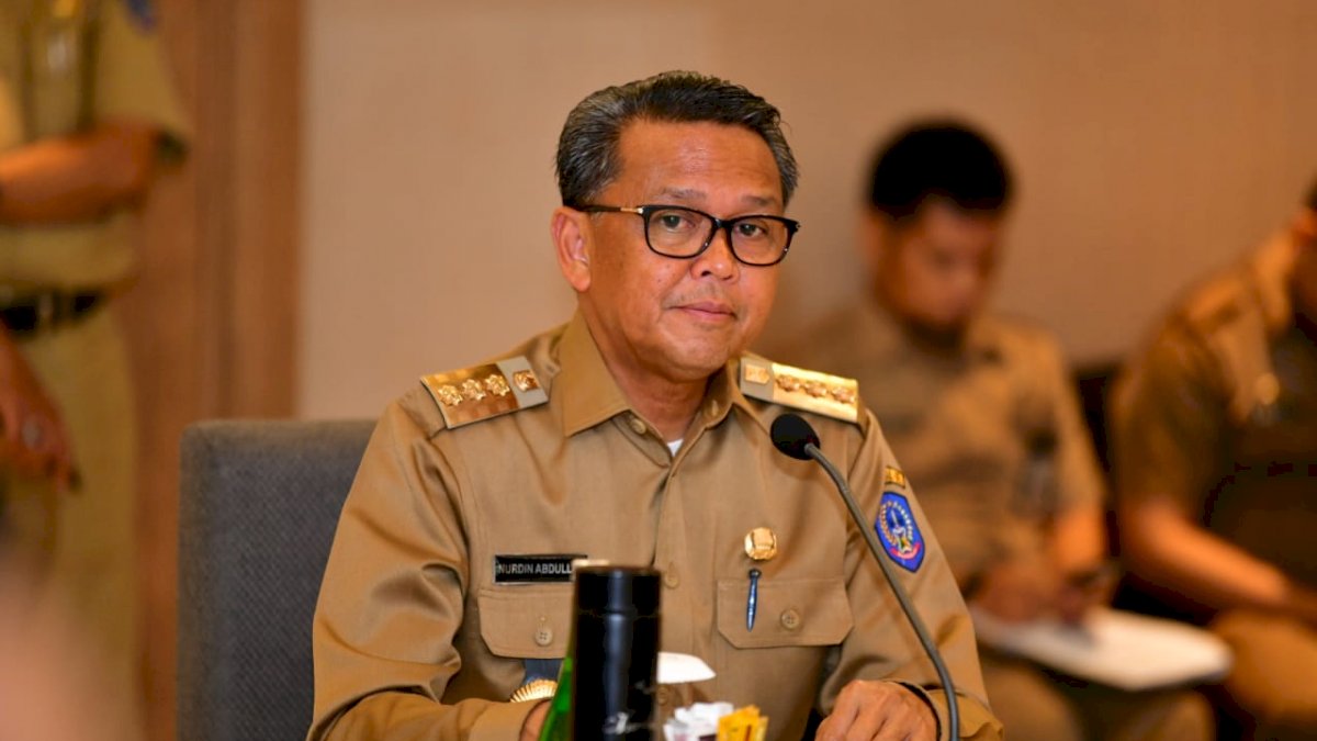 Nurdin Abdullah Minta Warga Belanja Sembako Seperlunya Saja