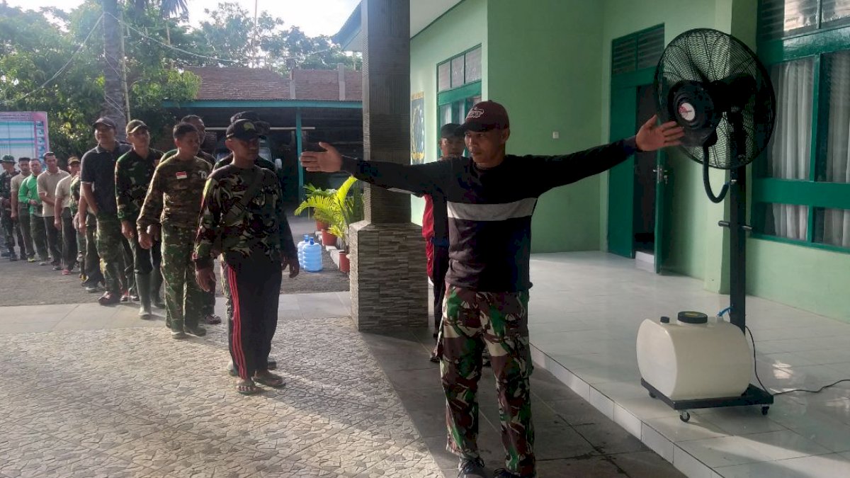 Antisipasi Corona, Prajurit Kodim 1425 Jeneponto Dikipas Disinfektan