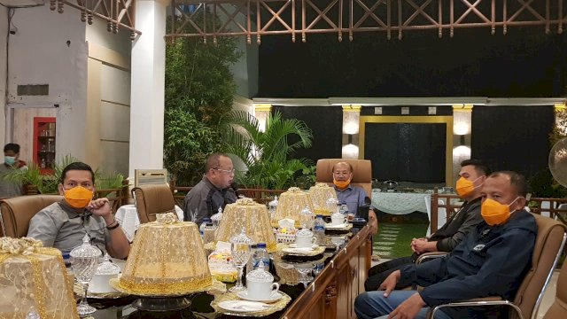 Rapat terbatas tim gugus tugas penanganan Covid-19. (ist)