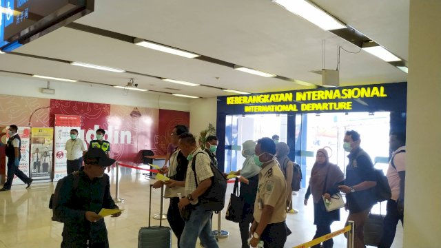 Mulai hari ini, Selasa, 8 Maret 2022, diberlakukan syarat perjalan terbaru (Sulselsatu/Indra Sadli Pratama)