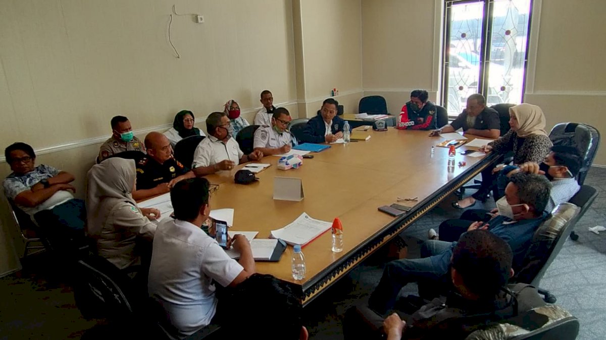 Wabah Covid-19, DPRD Parepare Minta Otoritas Pelabuhan Perhatikan APD Buruh