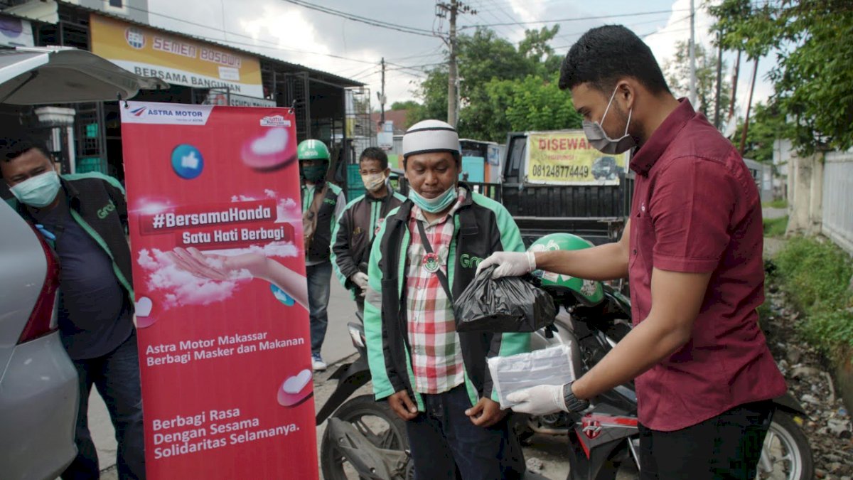 Astra Motor Makassar Beri Makanan Gratis untuk Driver Ojol