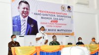 NasDem Sulsel Serahkan Bantuan APD ke Pemda Sidrap