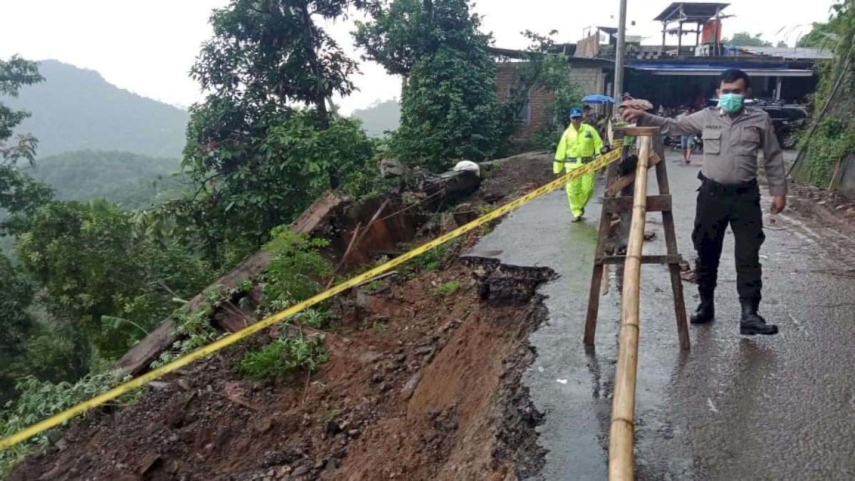 Poros Sinjai-Malino Longsor, BPD Imbau Warga Mengungsi