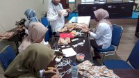 Disparbud Sinjai Produksi Masker untuk Dibagikan ke Masyarakat