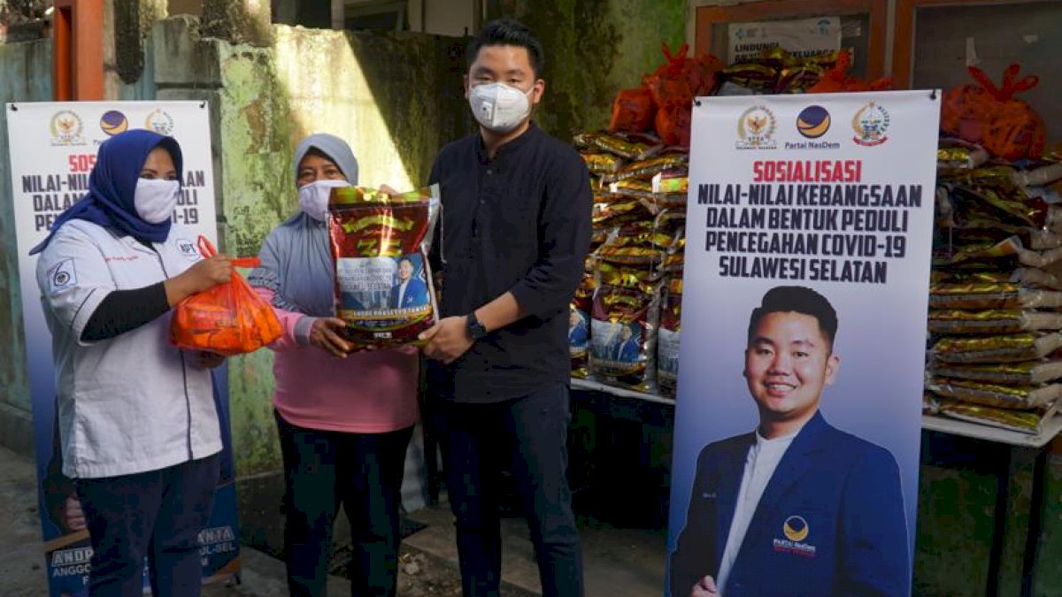 APT Salurkan Bantuan Sembako ke Warga Terdampak Covid-19 di Kelurahan Ende