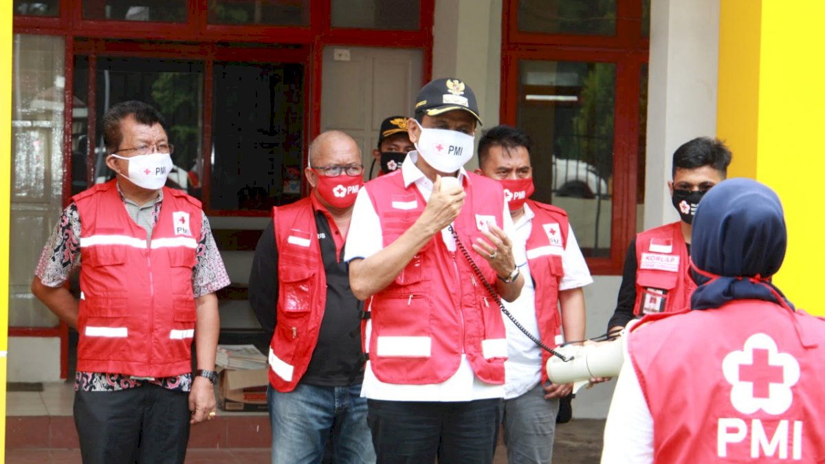 Suardi Saleh ke PMI Barru: Terus Bergerak Bantu Warga