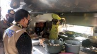 Iqbal Tinjau Dapur Lapangan Di Markas Brimob Polda Sulsel