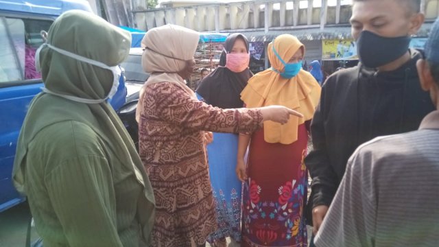 Wabup Sinjai pantau distribusi bahan pokok di Pasar Sinjai Borong. (ist)