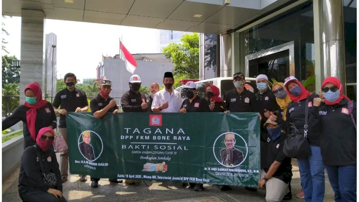 Bersatu Ringankan Beban Masyarakat, Komunitas Warga Bone Salurkan Sembako di Jakarta