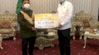 Bank Sulselbar Serahkan Bantuan Penanganan Covid-19 ke Pemkab Barru