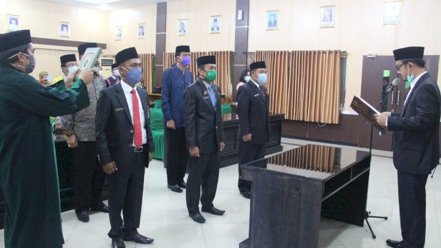 Kakanwil Kemenag Sulsel Anwar Abu Bakar lantik tiga pejabat baru. (ist)