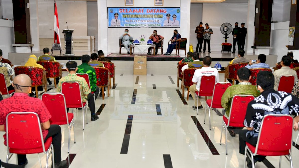 Nurdin Abdullah Minta Aparat Desa di Takalar Perhatikan Orang Asing di Wilayahnya