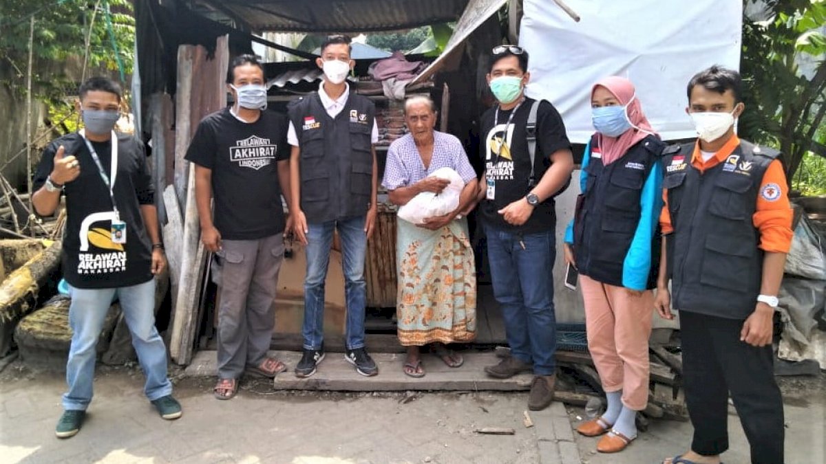 GALERI FOTO: RAI Makassar Kembali Bagikan Paket untuk Warga Terdampak Covid-19