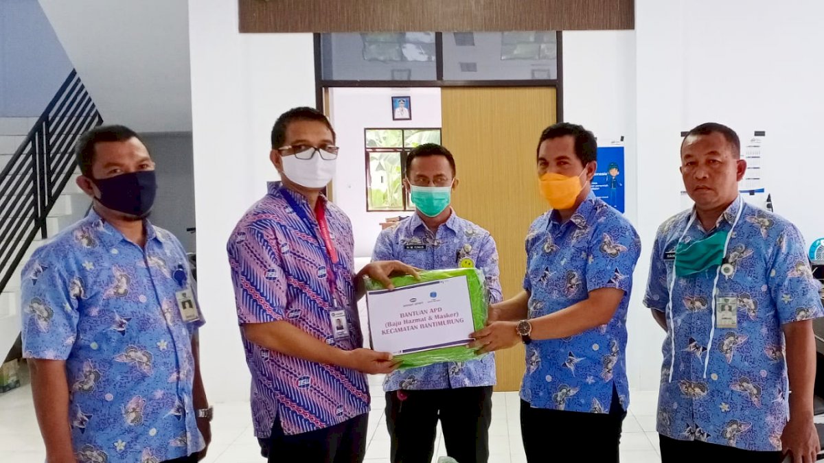 Bosowa Semen Sumbang 500 Masker Kain untuk Warga Bantimurung