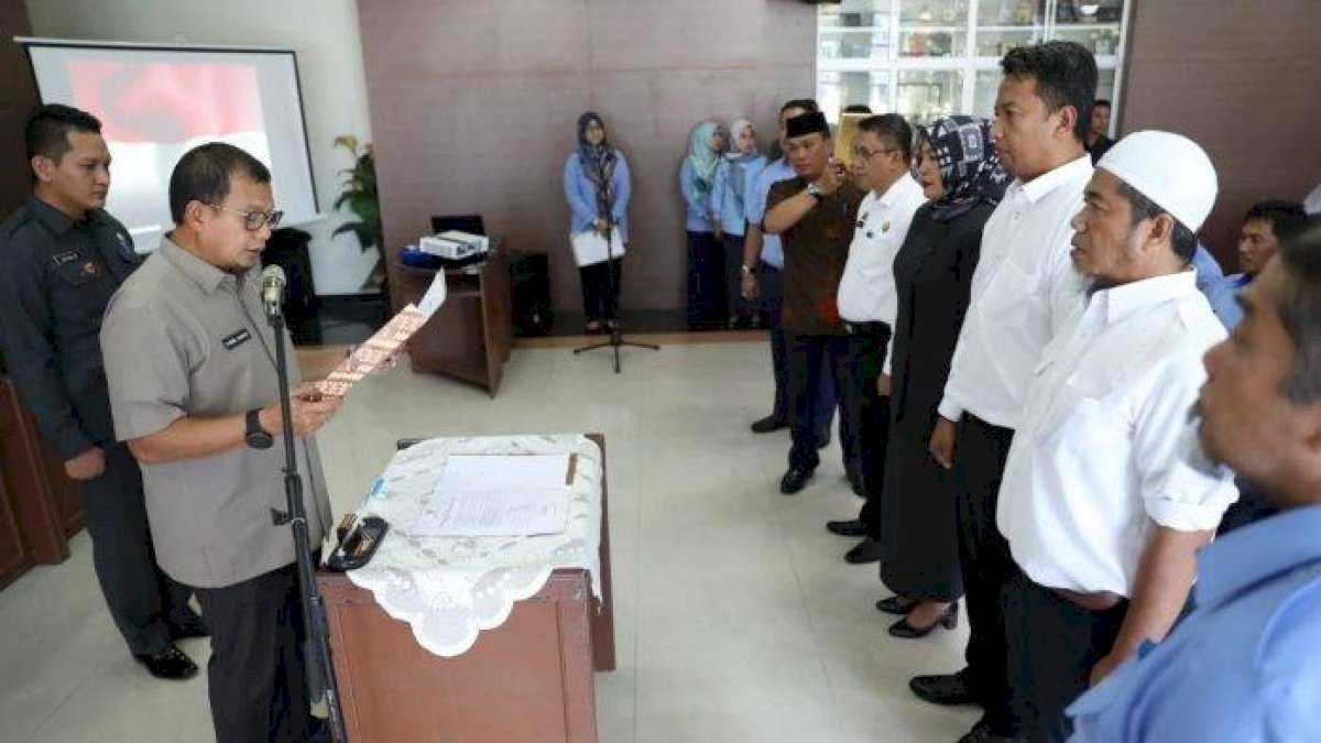 Iqbal Suhaeb Lantik Dewas Perumda Air Minum Makassar