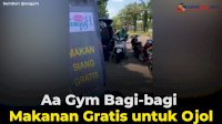 VIDEO: Aa Gym Bagi-bagi Makanan Gratis untuk Ojol